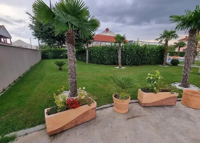 „taki“ Vila Podgorica