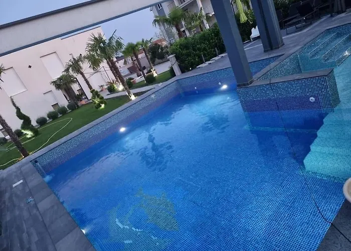 „taki“ Vila Podgorica